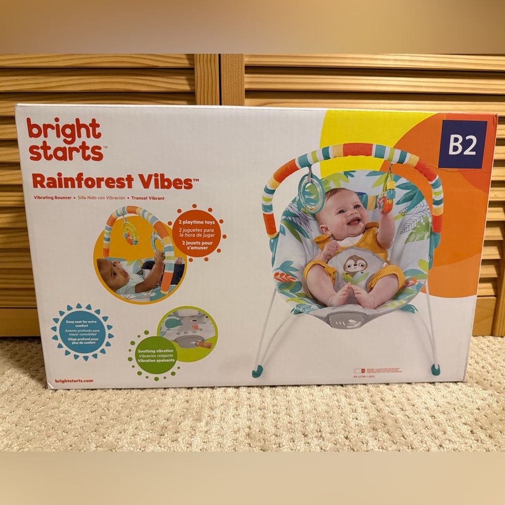 Bright Starts Rainforest Vibes Vibrating Bouncer with Toy Bar